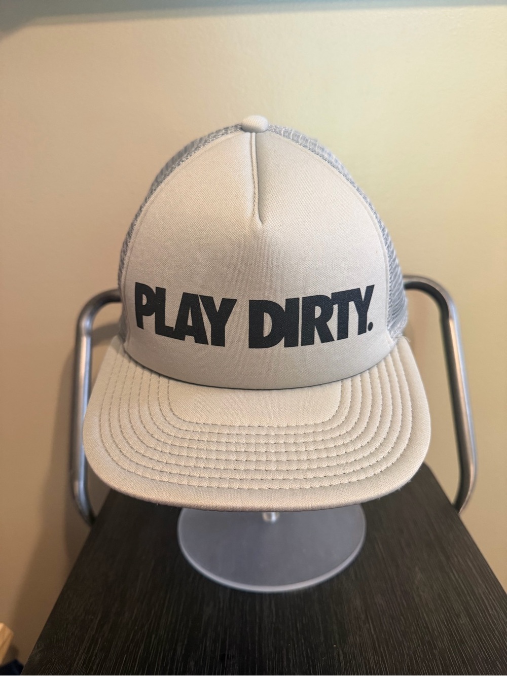 UNDEFEATED Play Dirty Gray Mesh Snapback Trucker Hat